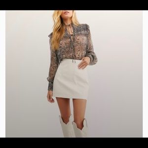 NWT; Free People Modern Femme Faux Leather Vegan Mini Skirt Color: Snow, Size 12